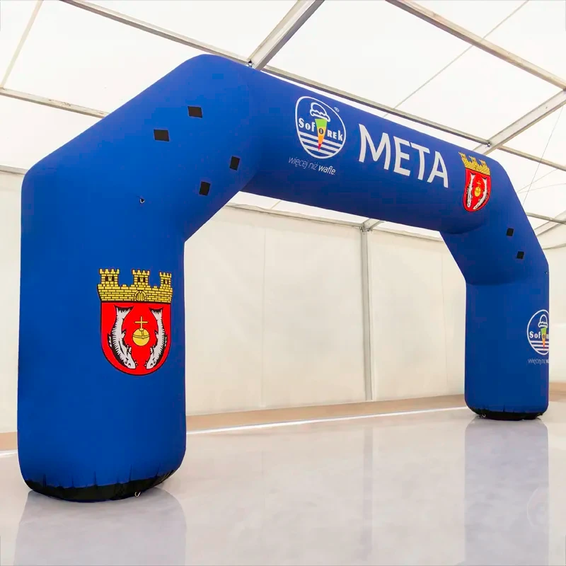 Polygonal Ventilátoros reklámkapu 8×4